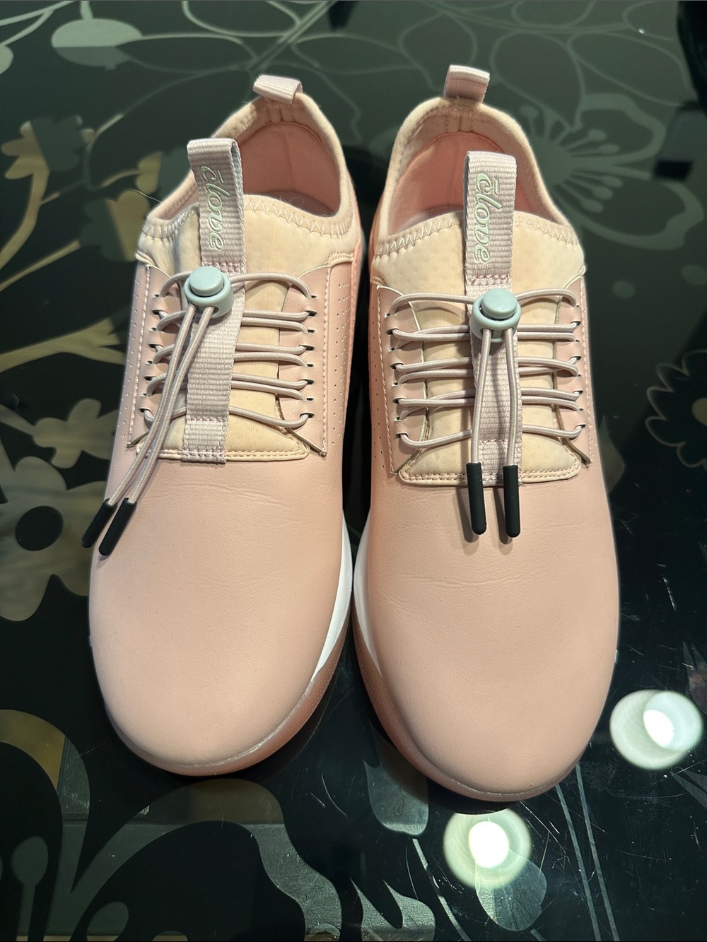 Clove Woman’s Slip-On Athletic Shoes in Blush Pink